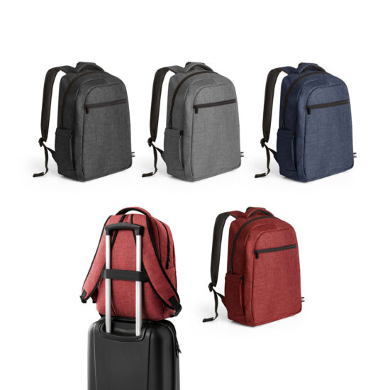 Mochila para notebook em 600D de alta densidade com compartimento principal para notebook até 15". Contém bolsos laterais em tela e um bolso frontal com zíper. Parte posterior e alças almofadadas que incorporam alça para trolley em caso de necessidade. Elemento refletor na parte frontal da mochila. Capacidade até 17 L. 320 x 420 x 150 mm